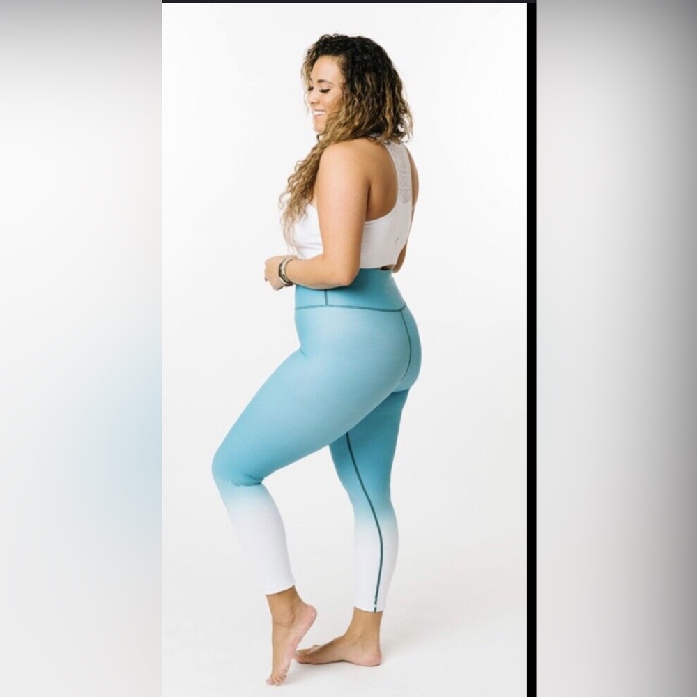 Zyia Women's Blue Gradient Leggings